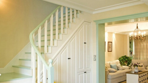 復(fù)式樓梯怎么設(shè)計(jì)節(jié)省空間？沈陽整裝家裝公司哪里專業(yè)